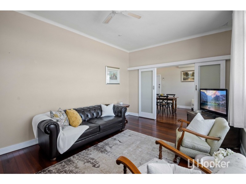 22 Carma Avenue, Collie WA 6225