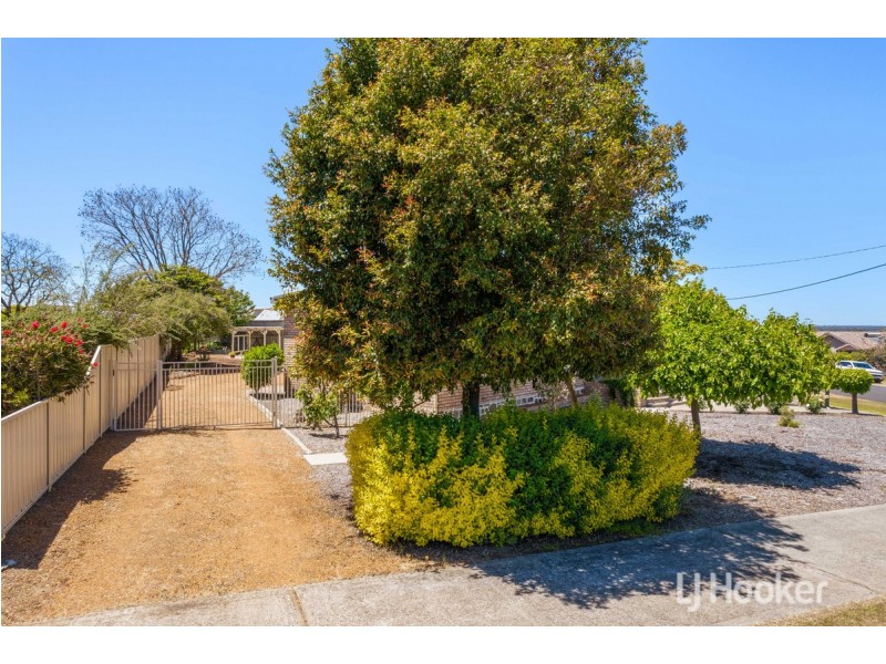 22 Carma Avenue, Collie WA 6225