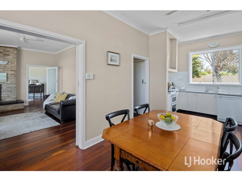 22 Carma Avenue, Collie WA 6225