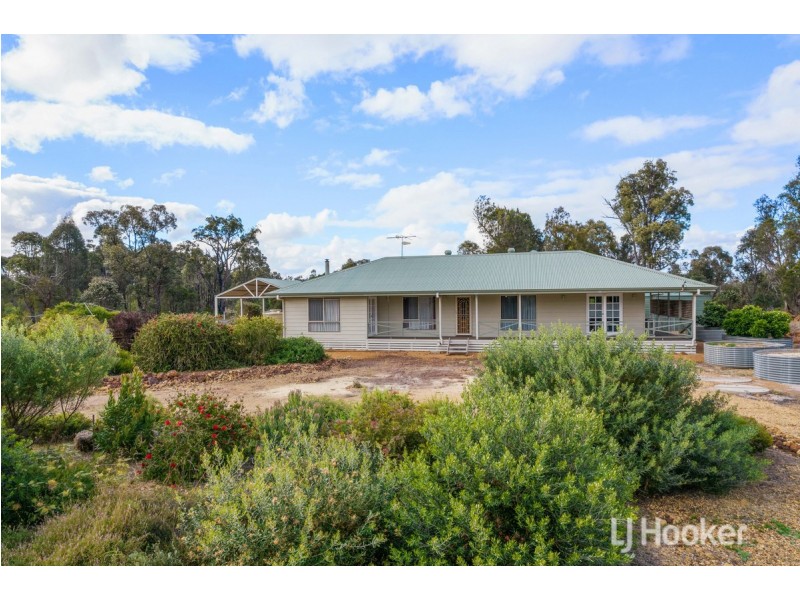 24 Dudley Street, Collie WA 6225
