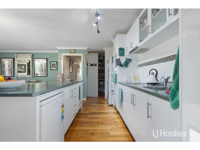 24 Dudley Street, Collie WA 6225