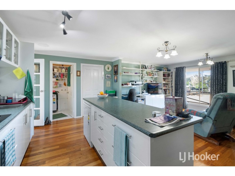 24 Dudley Street, Collie Burn WA 6225