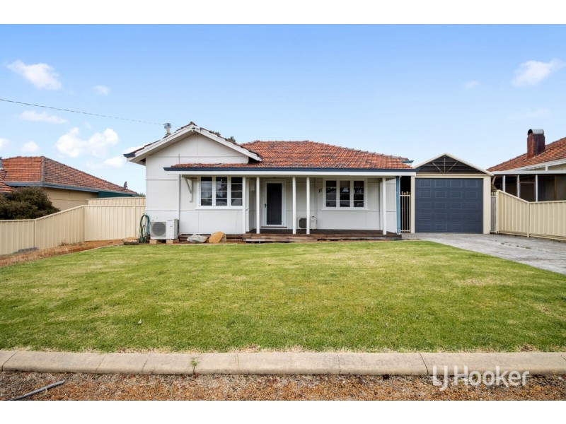 11 Deakin Street, Collie WA 6225