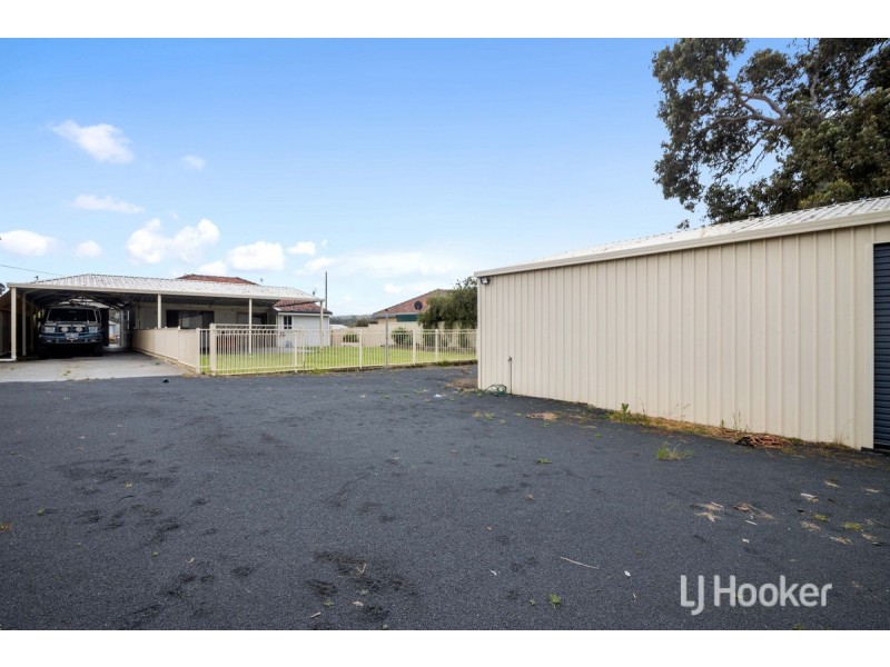 11 Deakin Street, Collie WA 6225