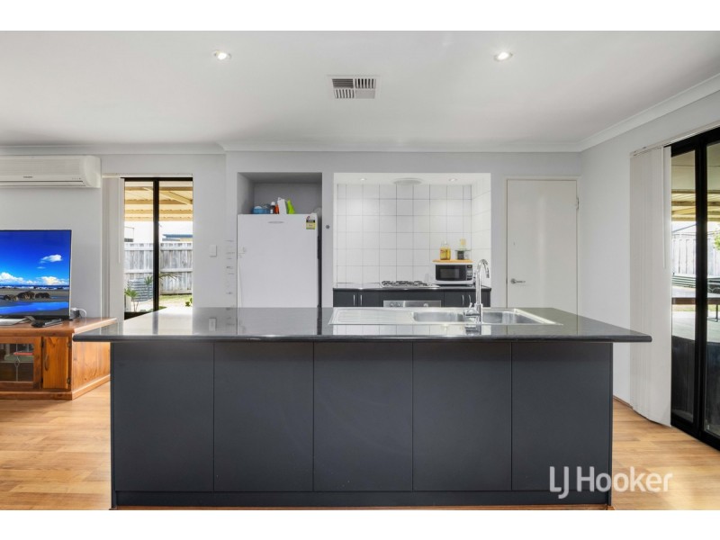 43 Kelston Way, Australind WA 6233