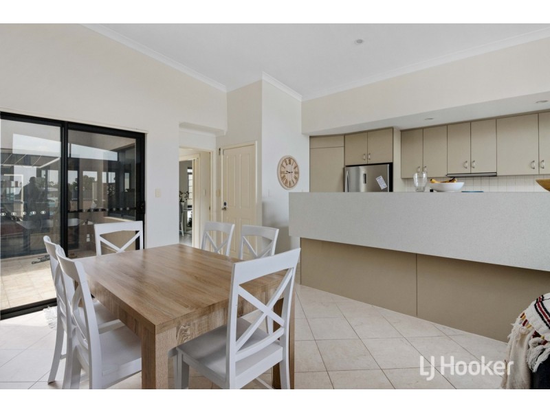 4/31 Carey Street, Bunbury WA 6230