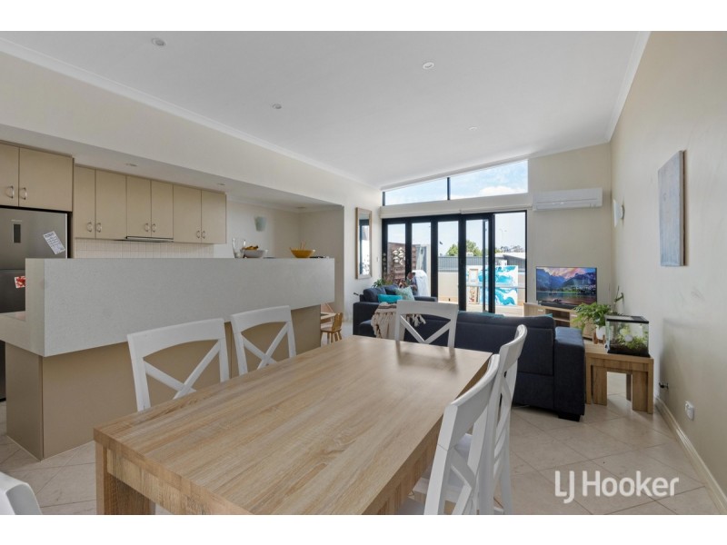 4/31 Carey Street, Bunbury WA 6230