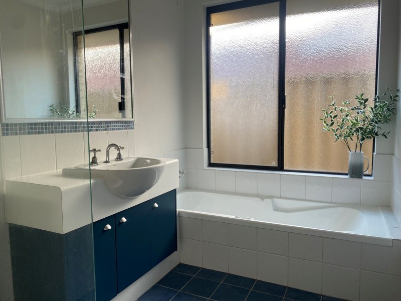 10 Illawarra Drive, Eaton WA 6232