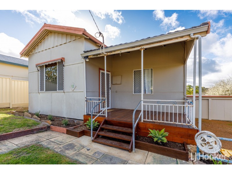 12 Steere Street, Collie WA 6225