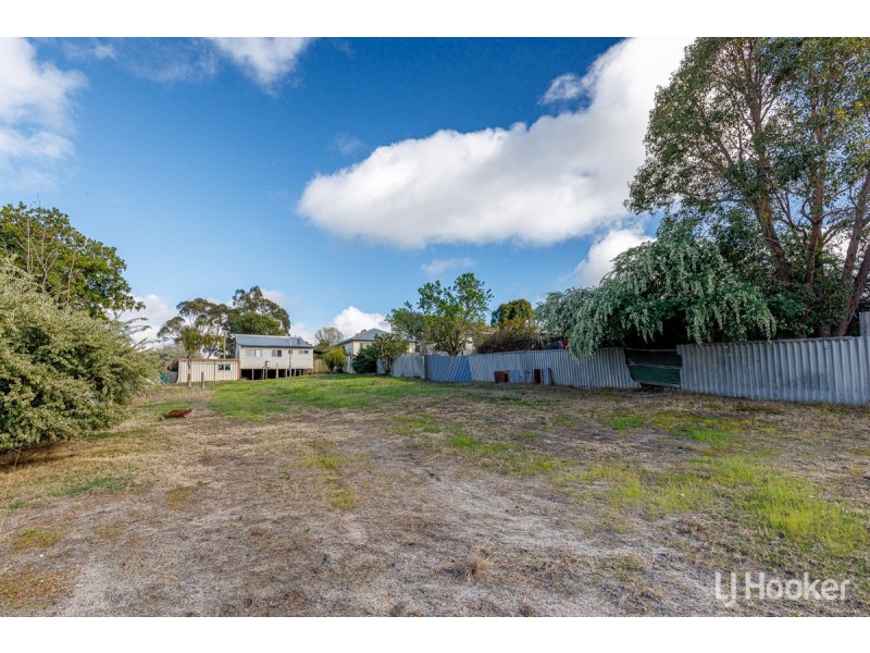 12 Steere Street, Collie WA 6225