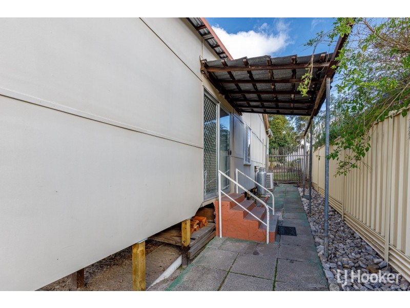 12 Steere Street, Collie WA 6225