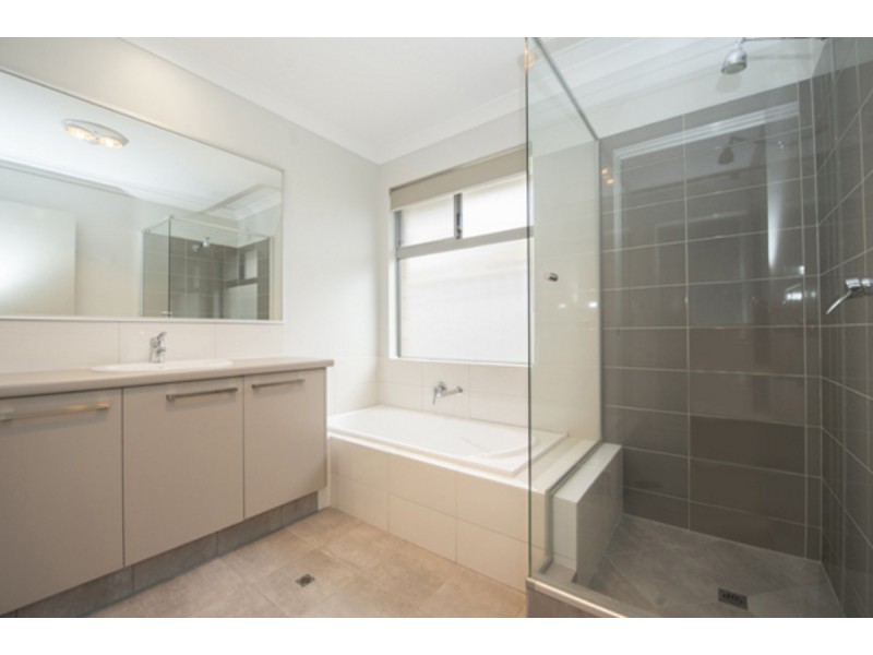 2/7 Nepean Turn, Millbridge WA 6232