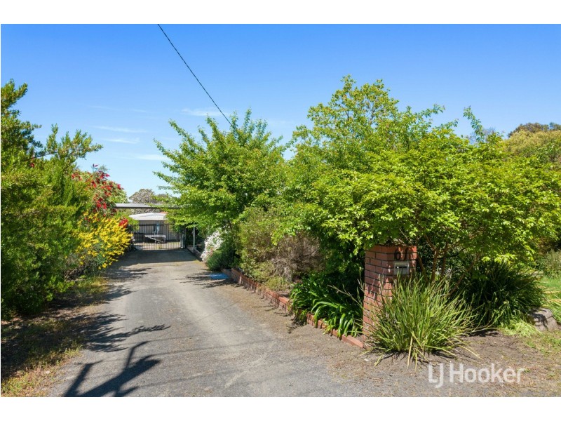 61 Mckinley Street, Collie WA 6225