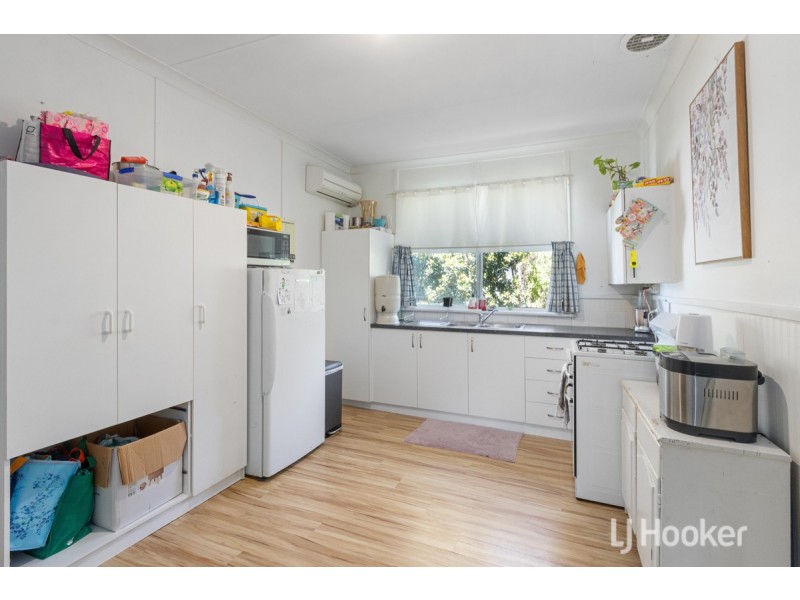 61 Mckinley Street, Collie WA 6225