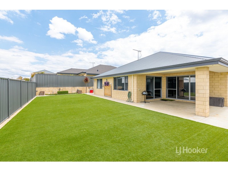 23 Henderson Crescent, Australind WA 6233