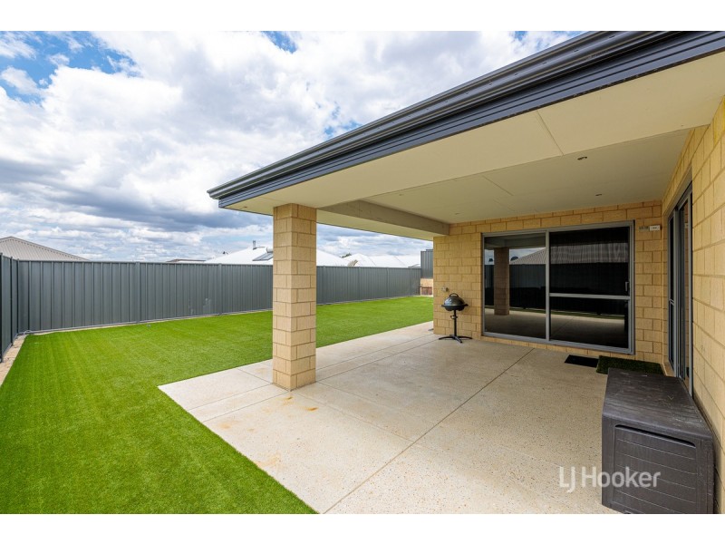 23 Henderson Crescent, Australind WA 6233