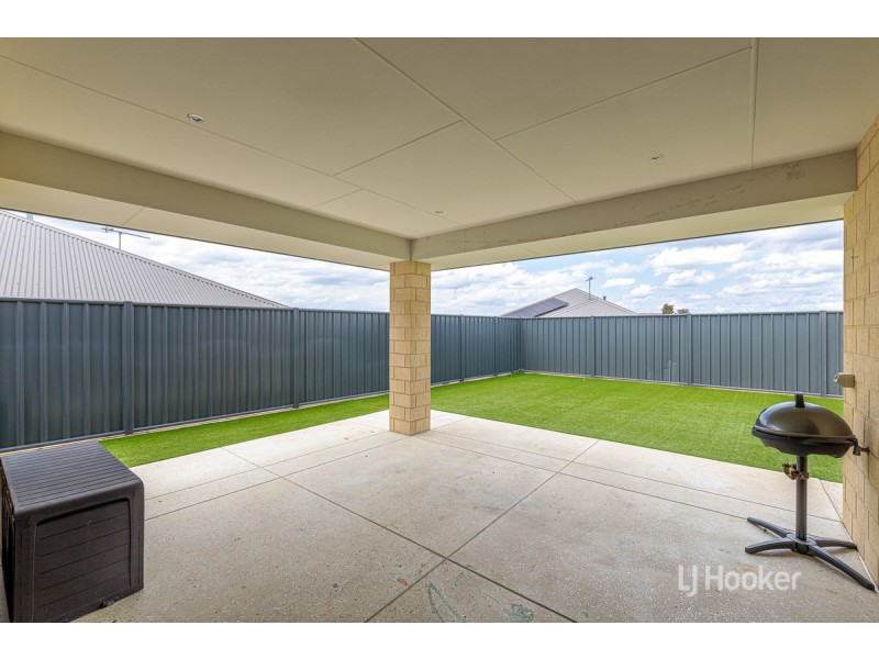23 Henderson Crescent, Australind WA 6233