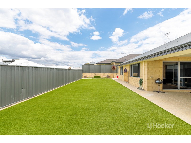 23 Henderson Crescent, Australind WA 6233