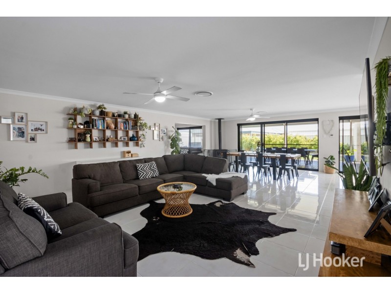 18 Mercury Pass, Australind WA 6233