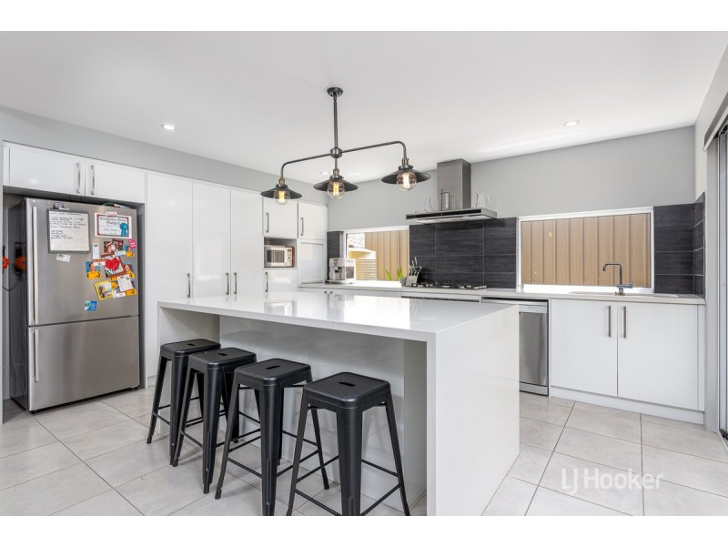 4 Timperley Road, South Bunbury WA 6230