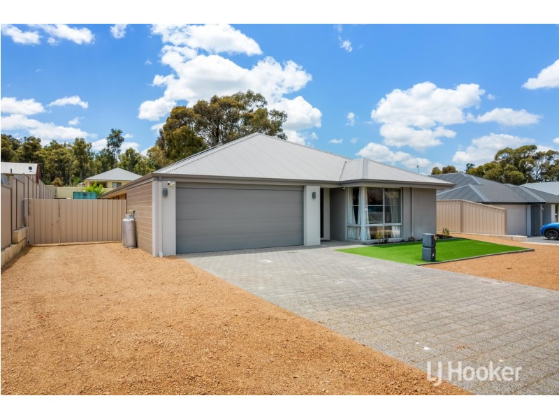 10 Irwin Street, Collie WA 6225