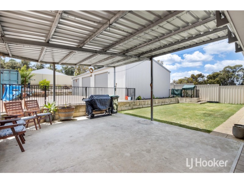 10 Irwin Street, Collie WA 6225