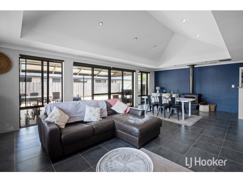 9 Sherwood Road, Australind WA 6233