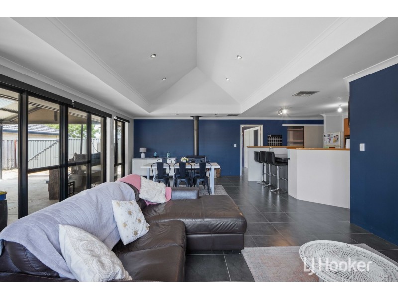 9 Sherwood Road, Australind WA 6233