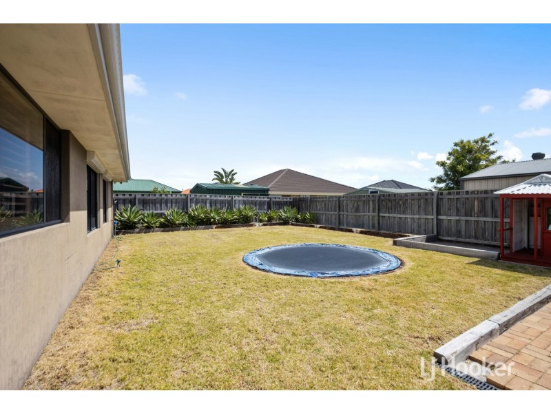 9 Sherwood Road, Australind WA 6233