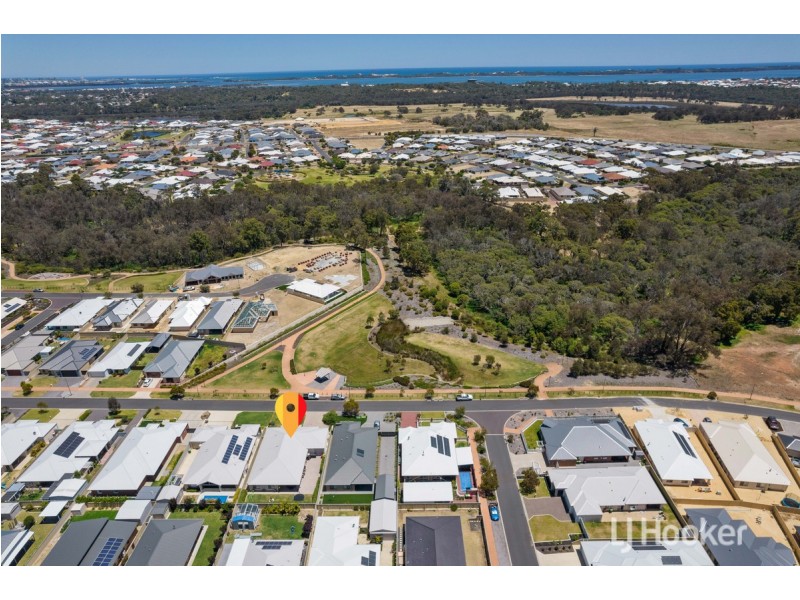 71 Hazelgrove Crescent, Millbridge WA 6232