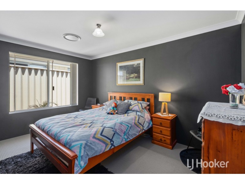 71 Hazelgrove Crescent, Millbridge WA 6232