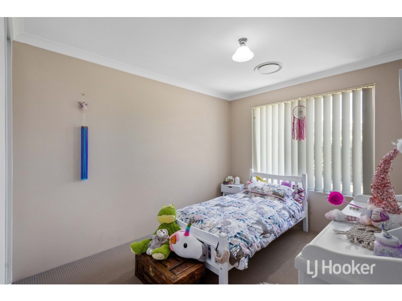 71 Hazelgrove Crescent, Millbridge WA 6232