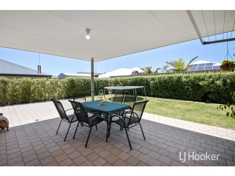 71 Hazelgrove Crescent, Millbridge WA 6232