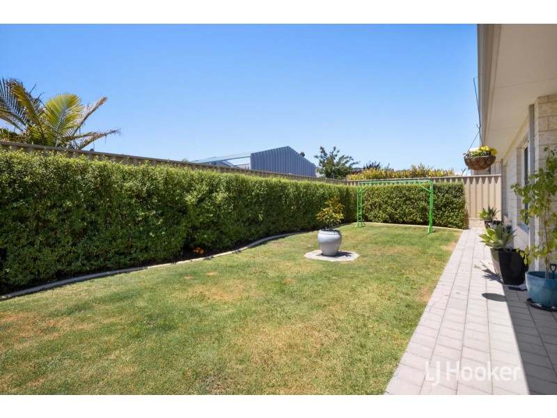 71 Hazelgrove Crescent, Millbridge WA 6232