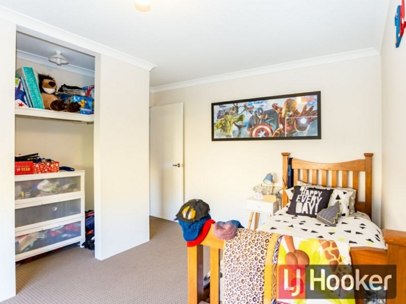 22 Hazelgrove Crescent, Millbridge WA 6232