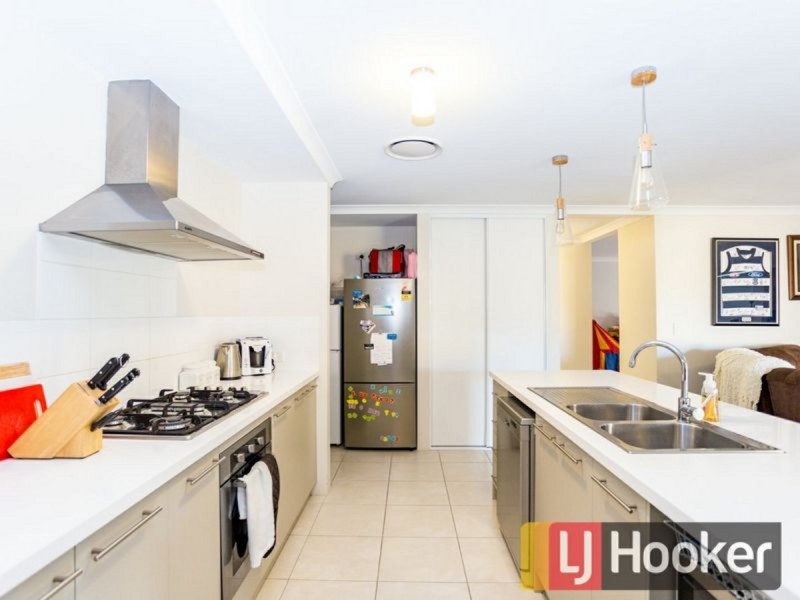 22 Hazelgrove Crescent, Millbridge WA 6232
