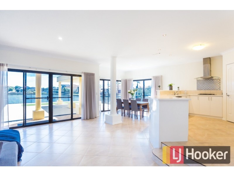 16 Pickworth Retreat, Pelican Point WA 6230