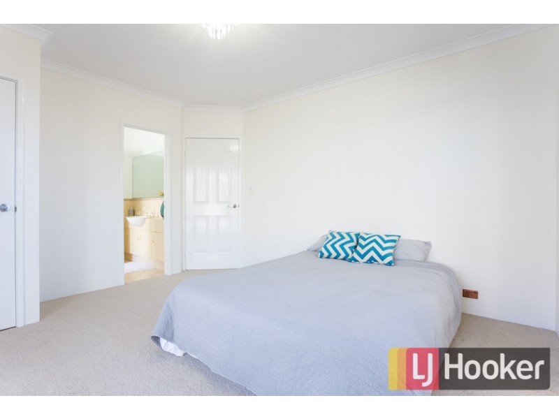 16 Pickworth Retreat, Pelican Point WA 6230