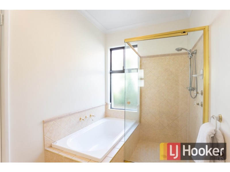 16 Pickworth Retreat, Pelican Point WA 6230