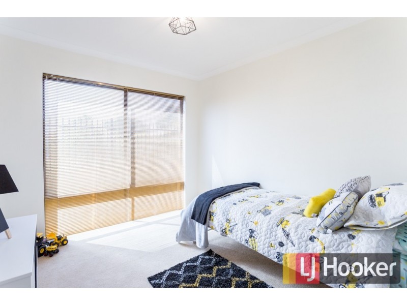 16 Pickworth Retreat, Pelican Point WA 6230