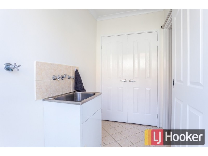 16 Pickworth Retreat, Pelican Point WA 6230