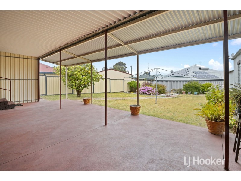 1 Fawdon Way, Collie WA 6225