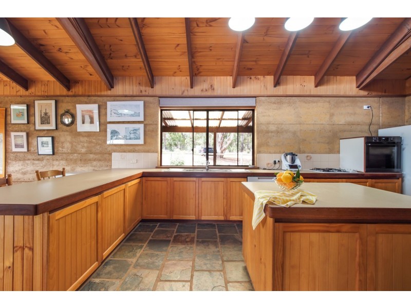 62 Rinns Road, Nannup WA 6275