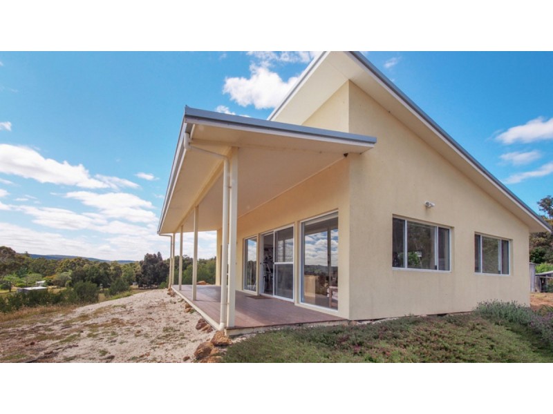 62 Rinns Road, Nannup WA 6275