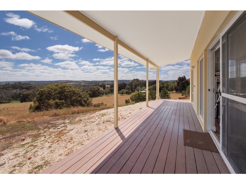 62 Rinns Road, Nannup WA 6275