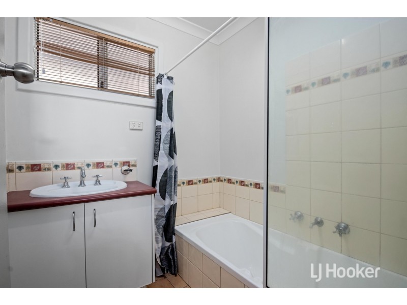 33 Wilkerson Way, Withers WA 6230