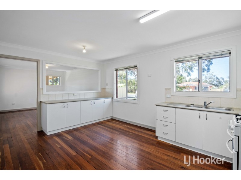 33 Wilkerson Way, Withers WA 6230