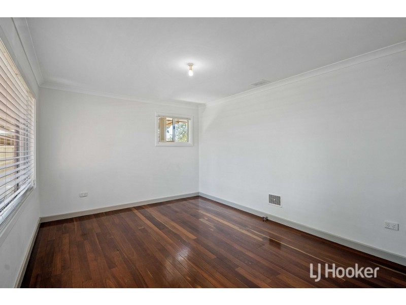 33 Wilkerson Way, Withers WA 6230