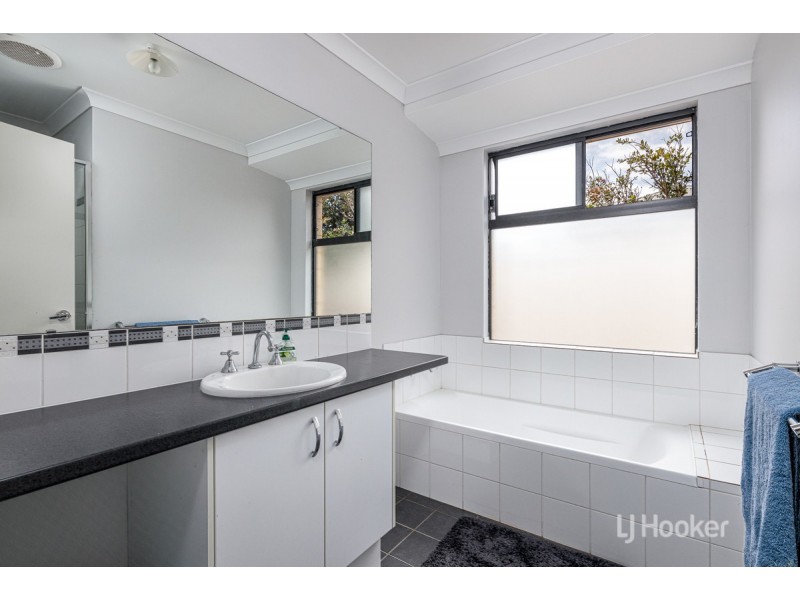 8 Solstice Way, Australind WA 6233