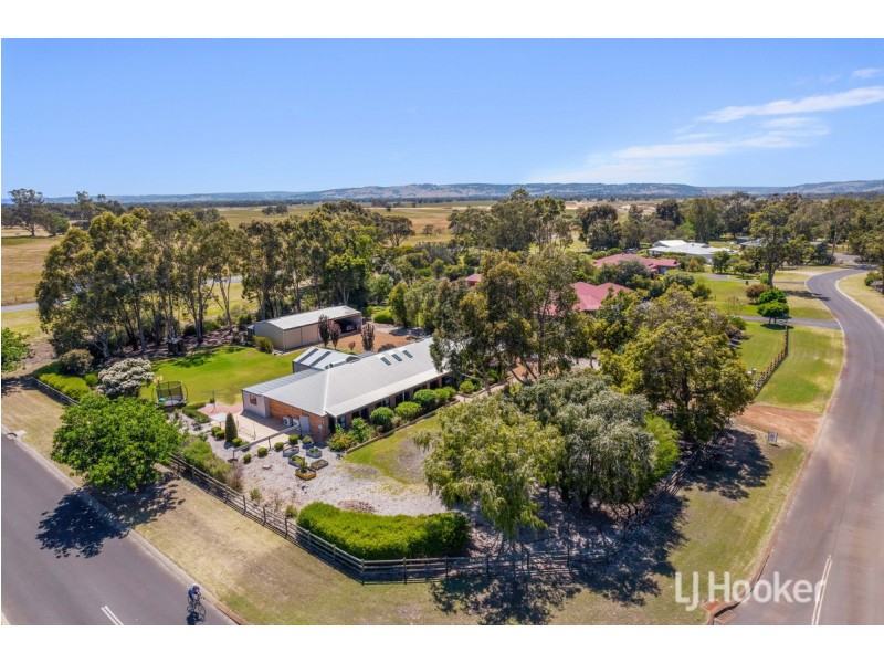 1 Bevan Loop, Roelands WA 6226